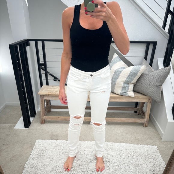 Joe’s Jeans white denim pant low rise ripped hole straight leg classic trendy 28 - Picture 3 of 13
